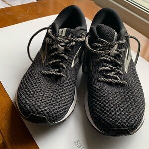 Brooks running shoes Revel model